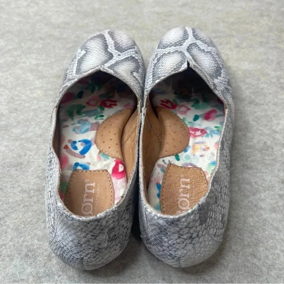 Born Sebra Leather Slip On Snakeskin Round Toe Comfort Shoes Women’s size 6.5 - Picture 10 of 14